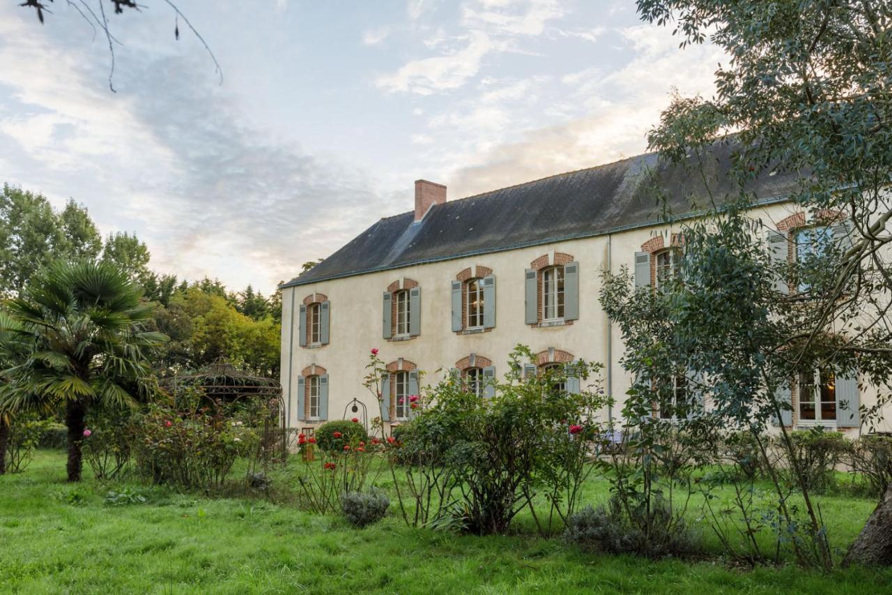 Manoir De Bel Ebat Hotell Crossac Eksteriør bilde